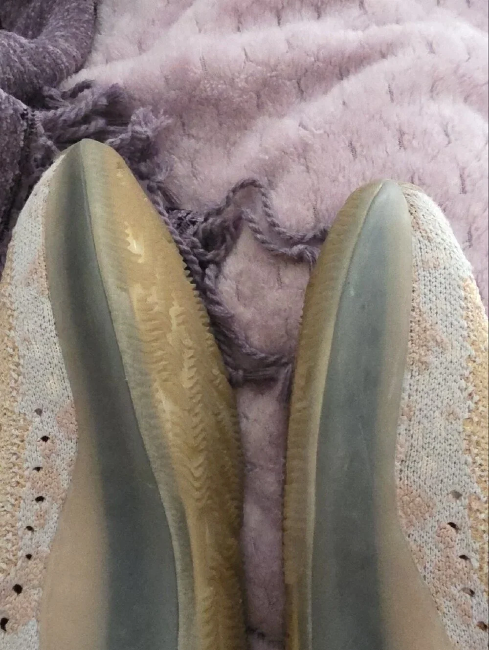 Mens Yeezy Knit Lace-Up Sneakers in Beige and Gray Sz 4